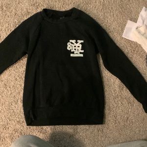 Young & reckless black crewneck